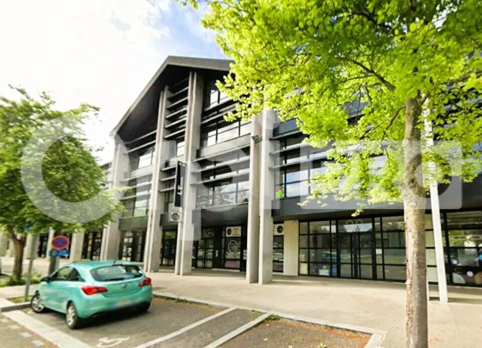 Office in Soissons for sale Building Photo- Image 1 of 5