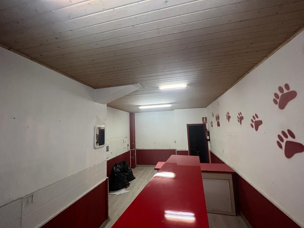 Retail in Ponferrada, León for lease Building Photo- Image 1 of 6