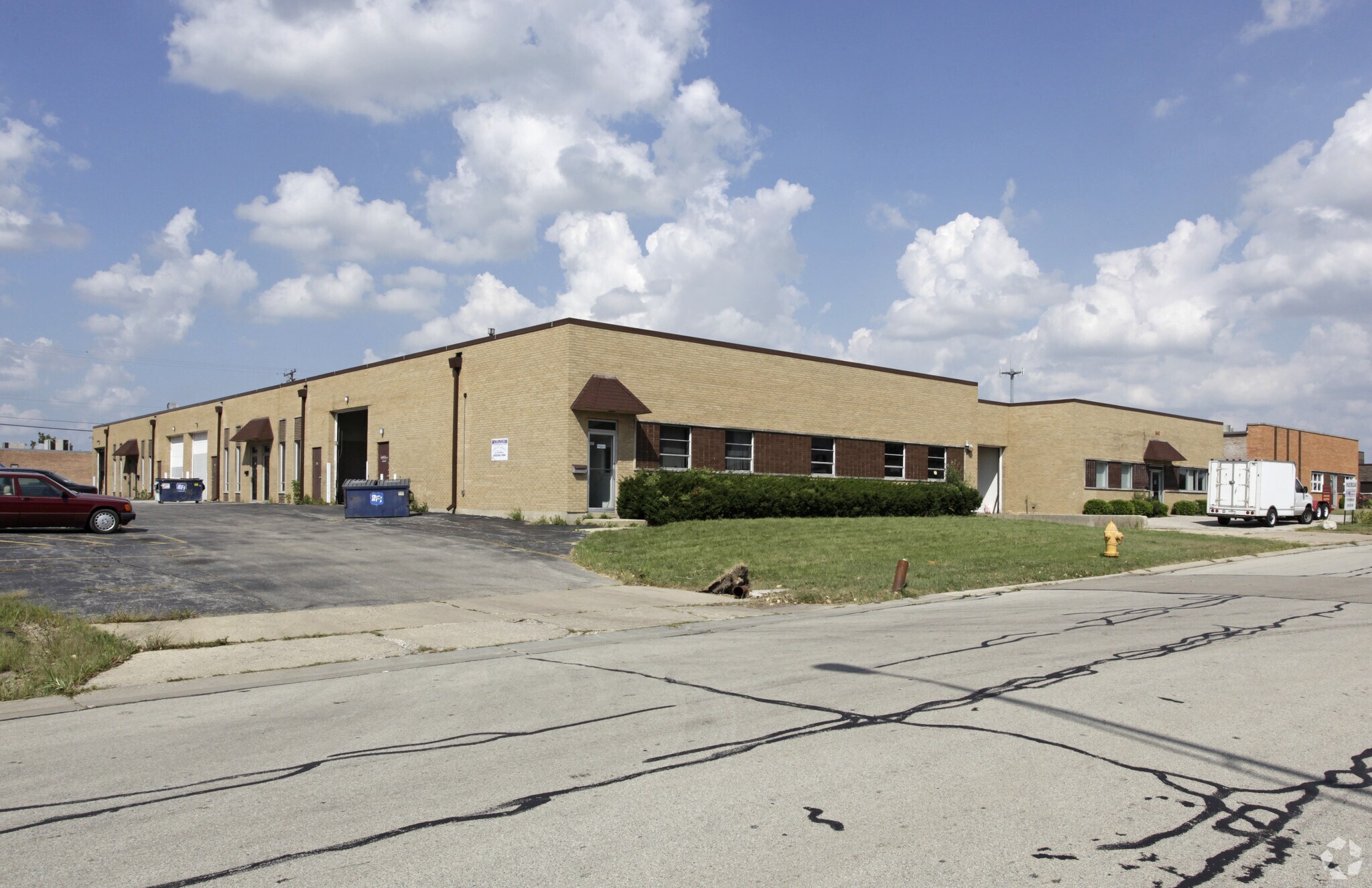 642-654 W Winthrop Ave, Addison, IL for sale Primary Photo- Image 1 of 1