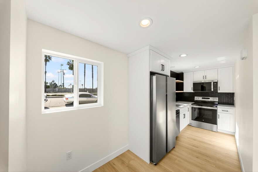 4461 Farquhar Ave, Los Alamitos, CA for sale - Building Photo - Image 3 of 31