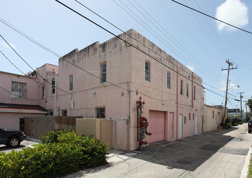 1011-1015 N Dixie Hwy, West Palm Beach, FL for lease - Building Photo - Image 2 of 6