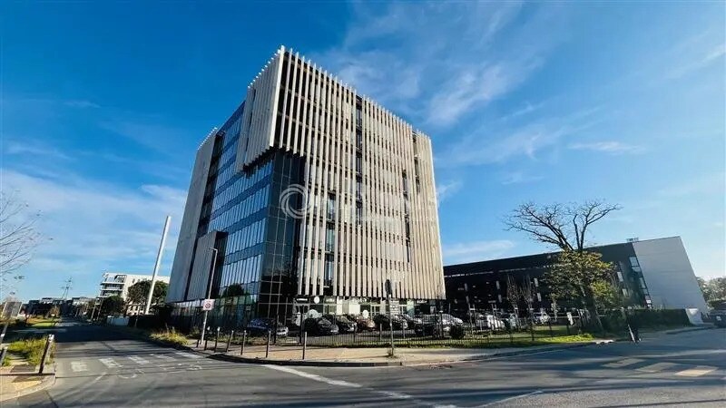 Office in Mérignac for lease Building Photo- Image 1 of 13