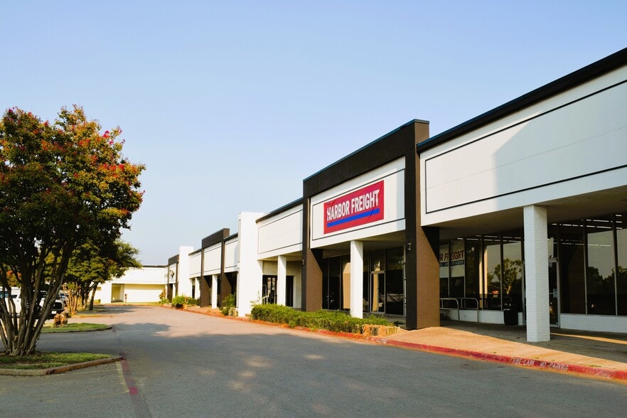 1702-1736 E Belt Line Rd, Richardson, TX for lease - Building Photo - Image 1 of 21