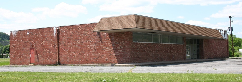 2595 Lycoming Creek Rd, Williamsport, PA for sale - Building Photo - Image 2 of 4