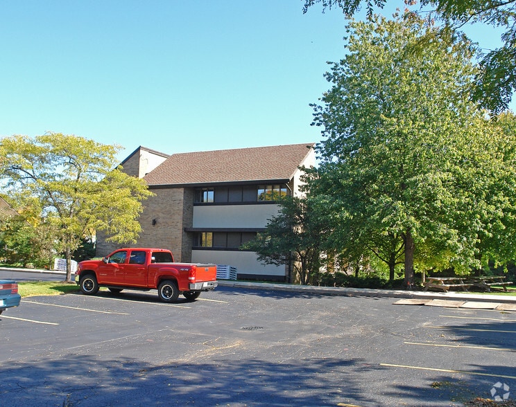 4041 Main St, Racine, WI for lease - Building Photo - Image 3 of 3