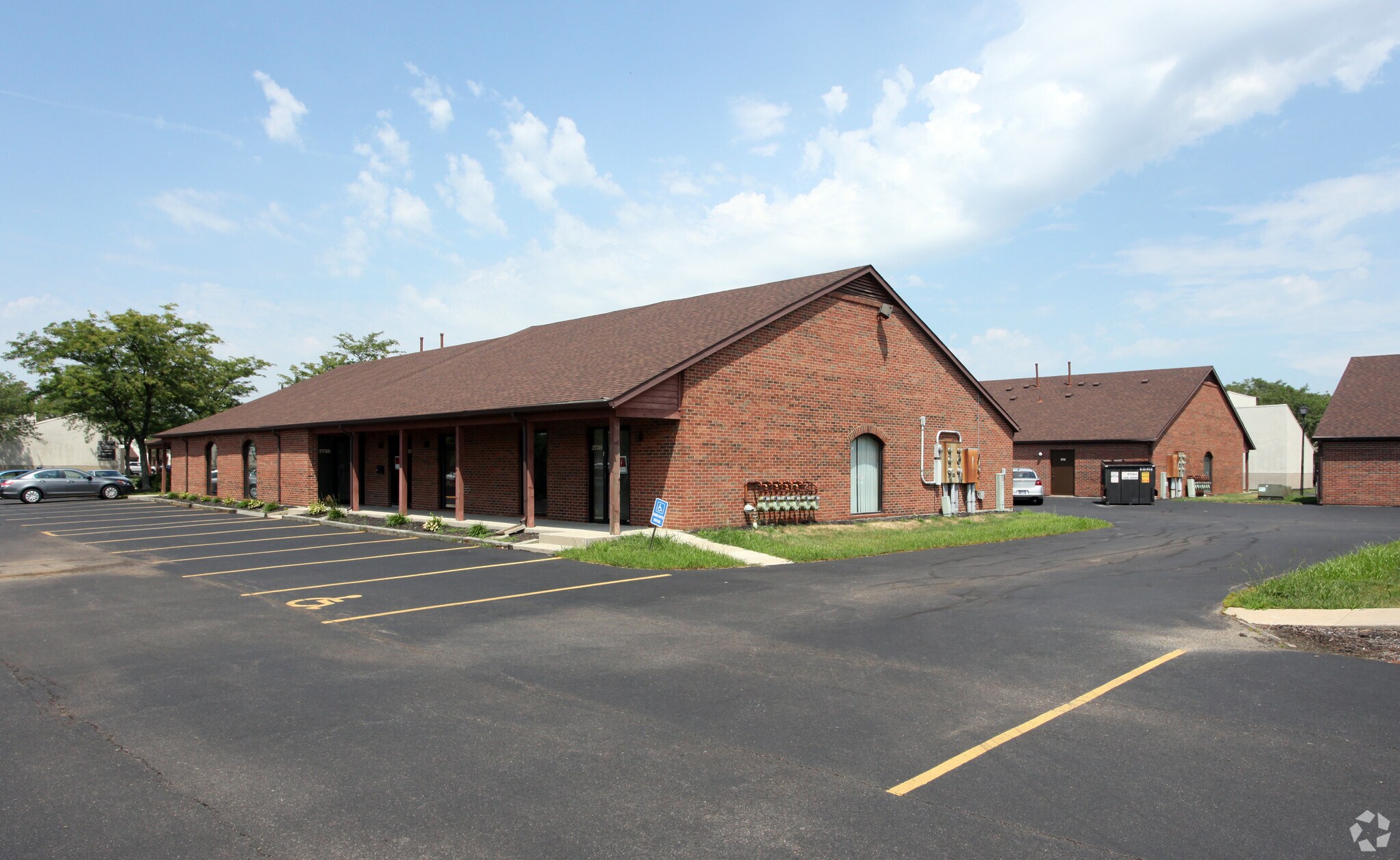 2715-2739 Sawbury Blvd, Columbus, OH for sale Primary Photo- Image 1 of 1