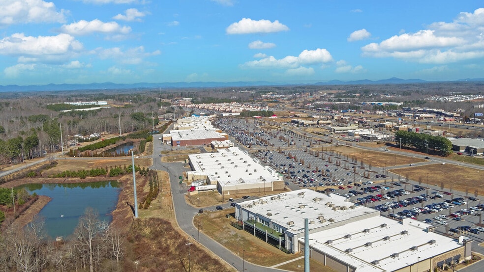 339 Whitmire Dr W, Dawsonville, GA for sale - Building Photo - Image 2 of 7