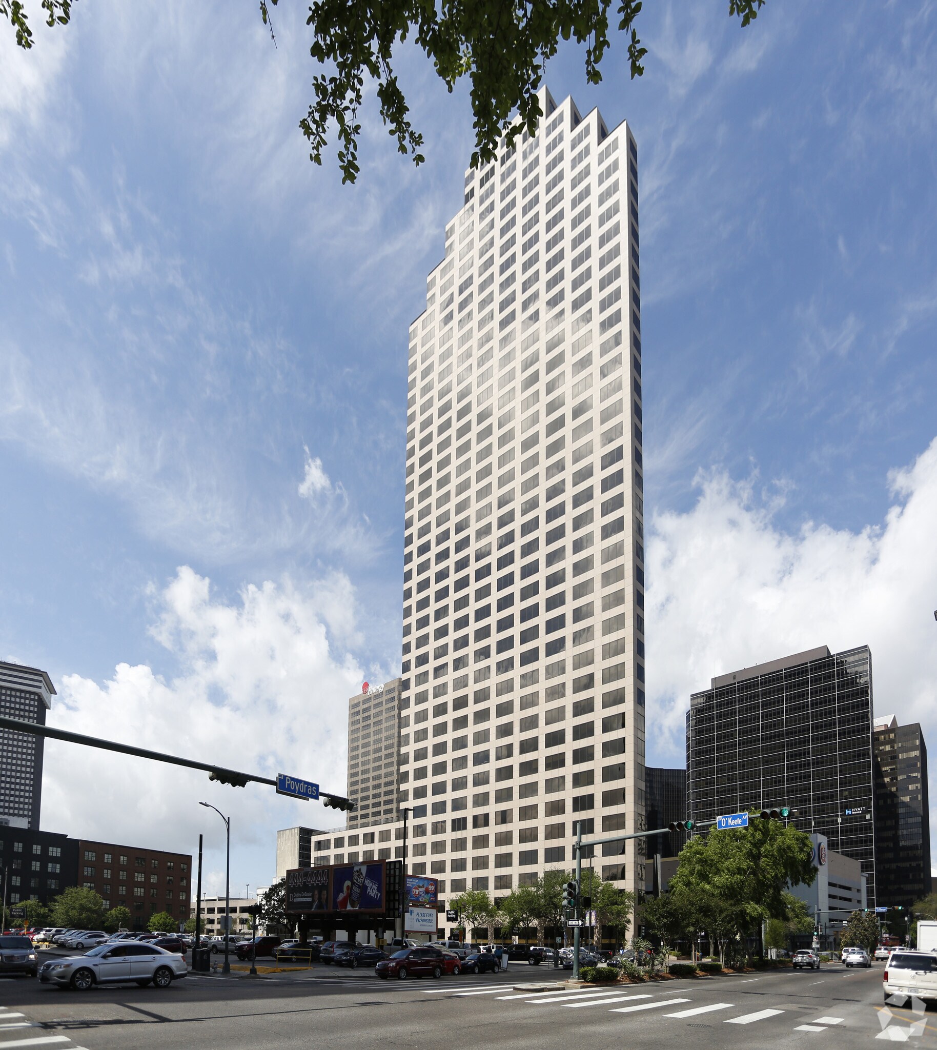 1100 Poydras St, New Orleans, LA for lease Primary Photo- Image 1 of 3