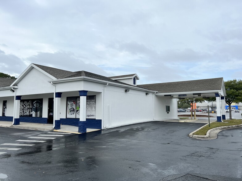 5713-5741 Richey Dr, Port Richey, FL for lease - Building Photo - Image 1 of 12