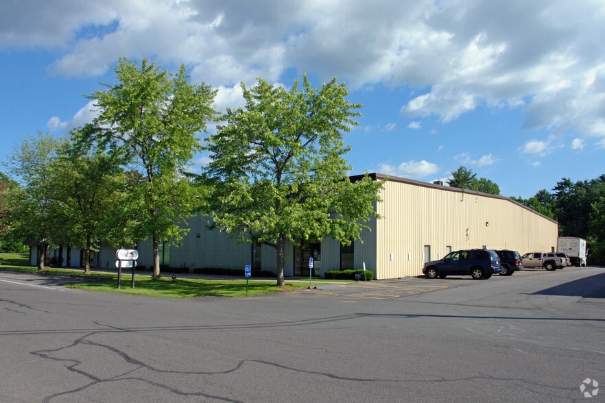 2 Charles Blvd, Guilderland, NY 12084