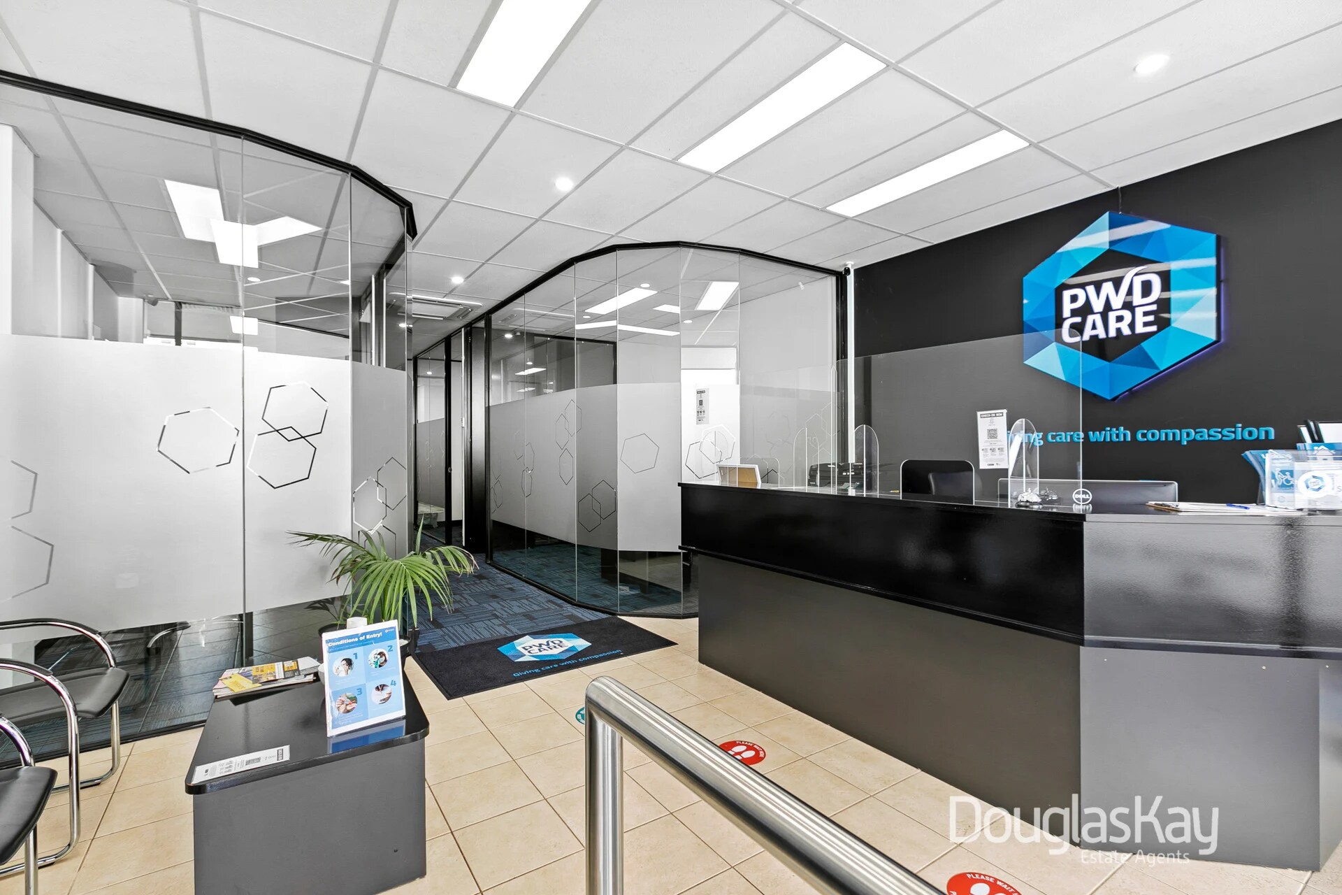5 Devonshire Rd, Sunshine for lease Interior Photo- Image 1 of 7