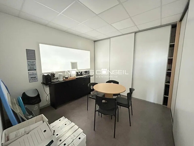 Office in Toulouse for lease - Interior Photo - Image 2 of 5