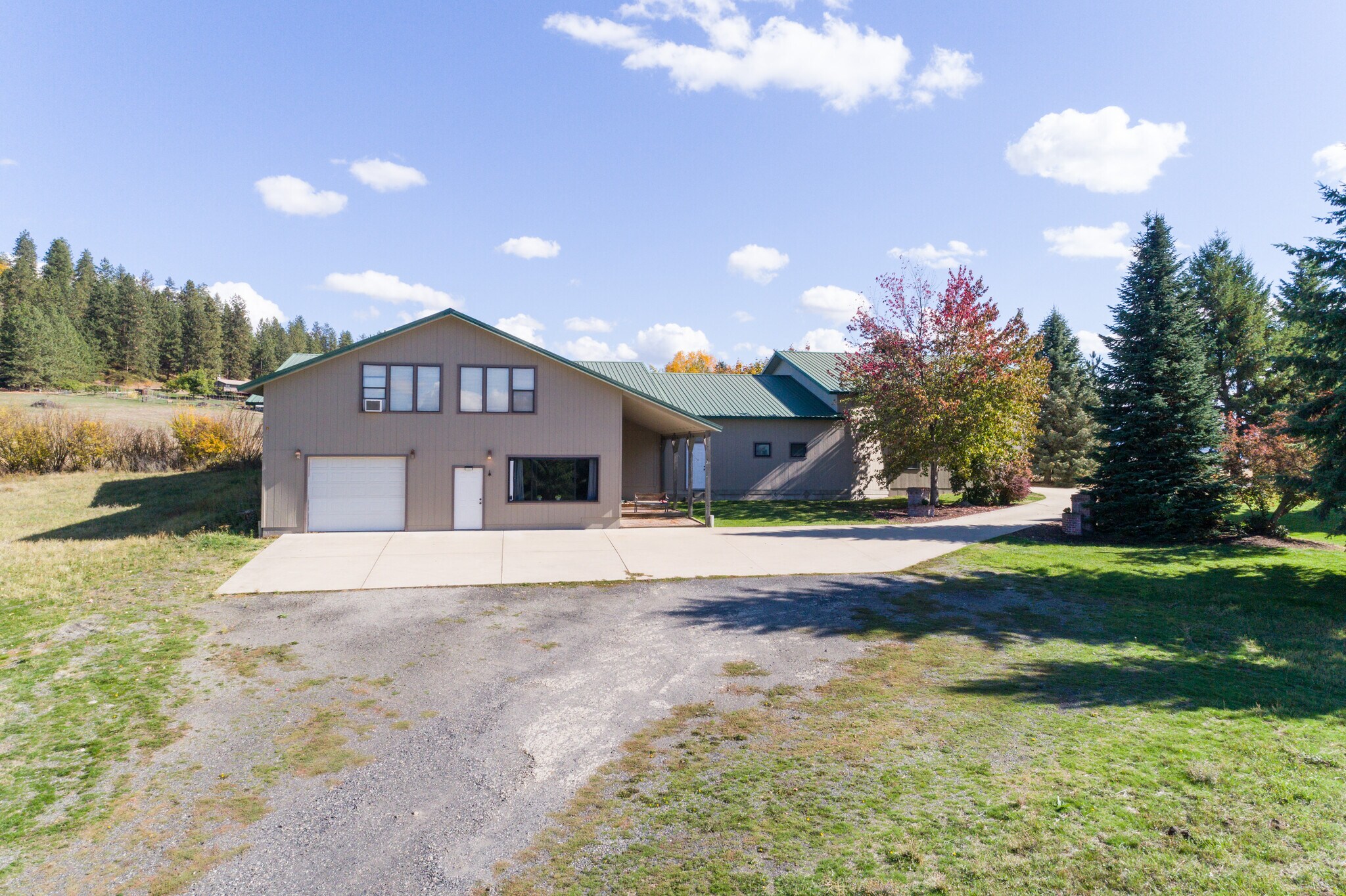 16112 N Greenbluff Rd, Colbert, WA for sale Primary Photo- Image 1 of 1