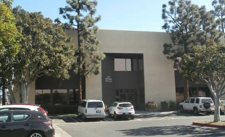 16541 Gothard St, Huntington Beach, CA for lease - Building Photo - Image 2 of 9