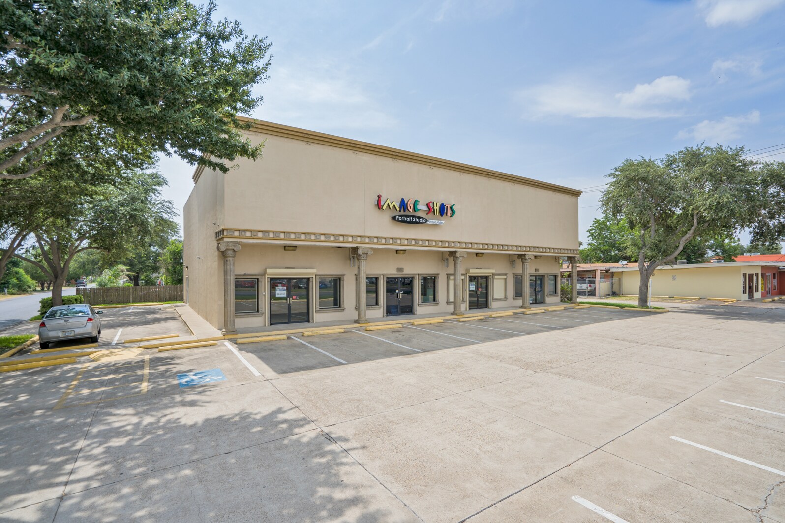 1908 S Main St, McAllen, TX 78503 Crown Plaza on Main Street