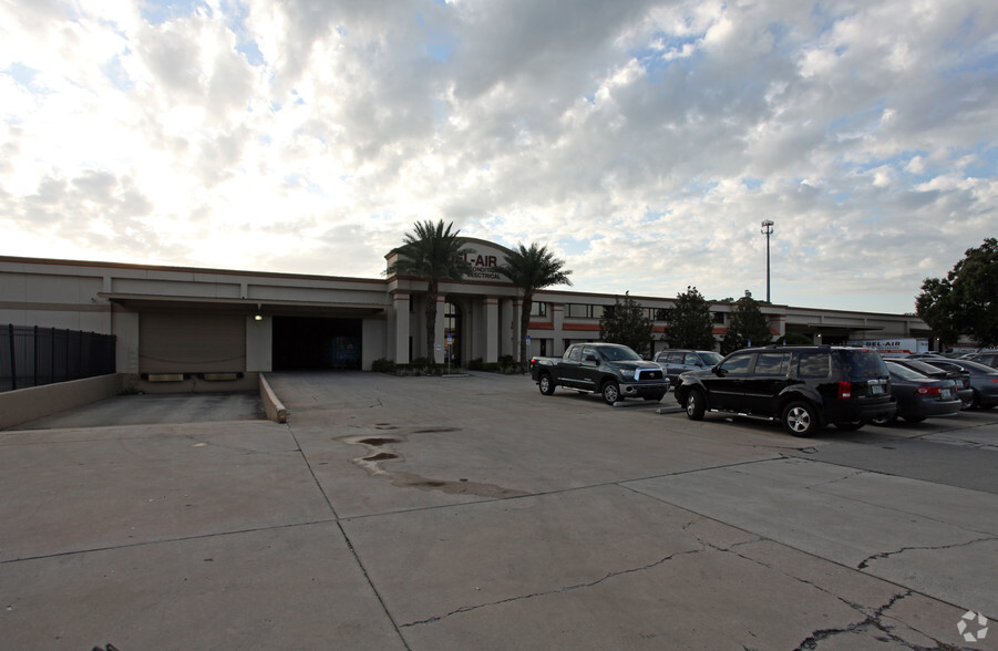 501-531 Codisco Way, Sanford, FL for lease - Building Photo - Image 2 of 6