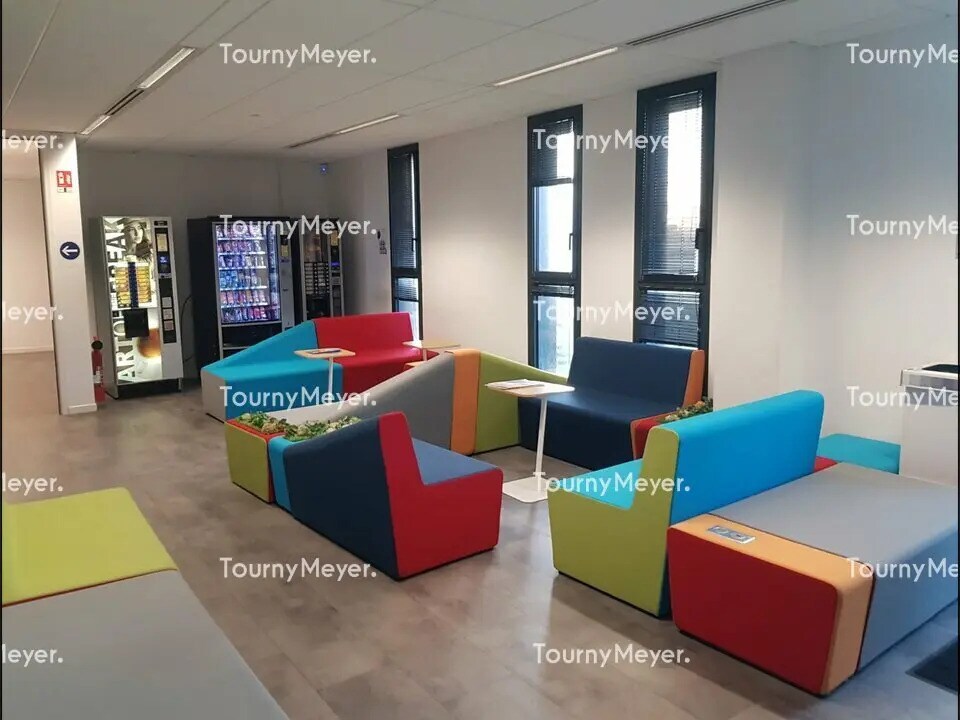 Office in Saint-Grégoire for lease Building Photo- Image 1 of 9