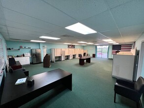 860 US Highway 1, North Palm Beach, FL for lease Interior Photo- Image 1 of 15