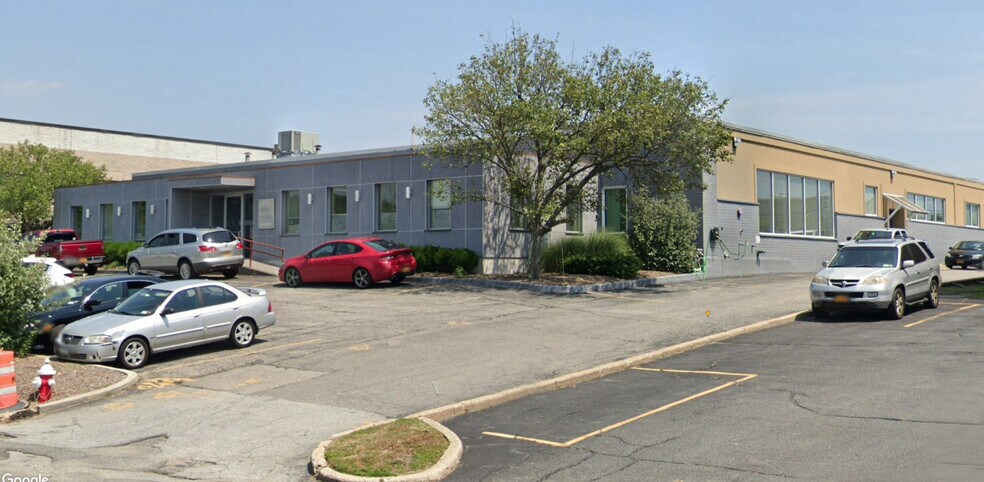 101 Commercial St, Plainview, NY for lease - Building Photo - Image 1 of 1