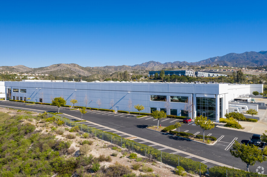 20081-20111 Ellipse, Foothill Ranch, CA for lease - Building Photo - Image 3 of 6