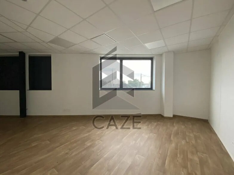 Office in Mérignac for lease - Interior Photo - Image 3 of 6