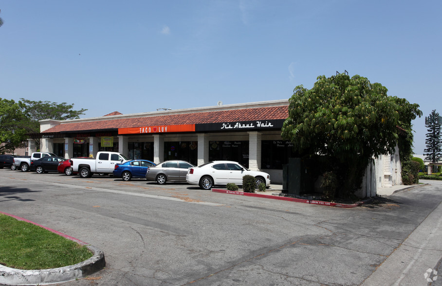 7902-7908 Alondra Blvd, Paramount, CA for lease - Primary Photo - Image 2 of 3