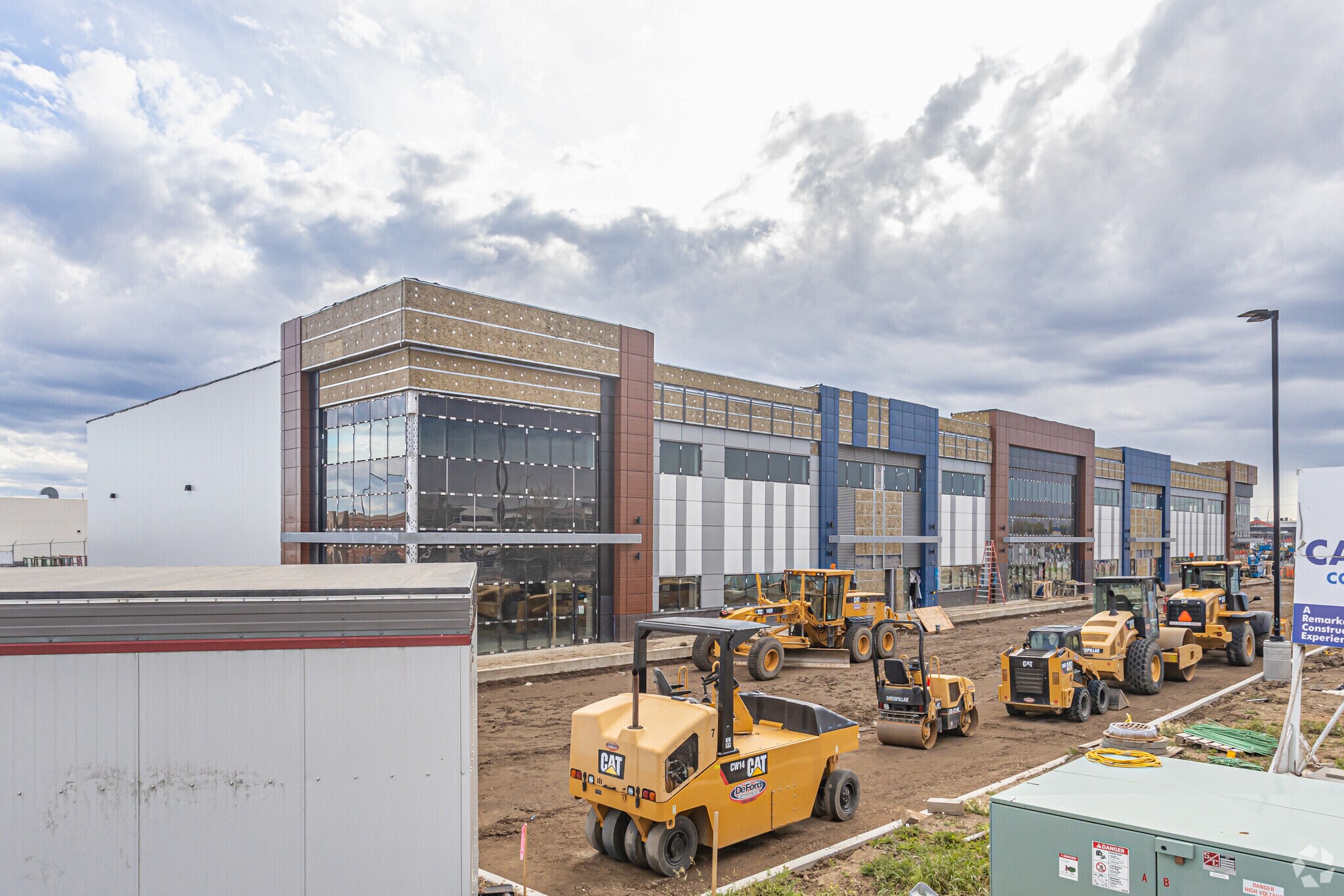 4803 Roper Rd NW, Edmonton, AB for sale Primary Photo- Image 1 of 1