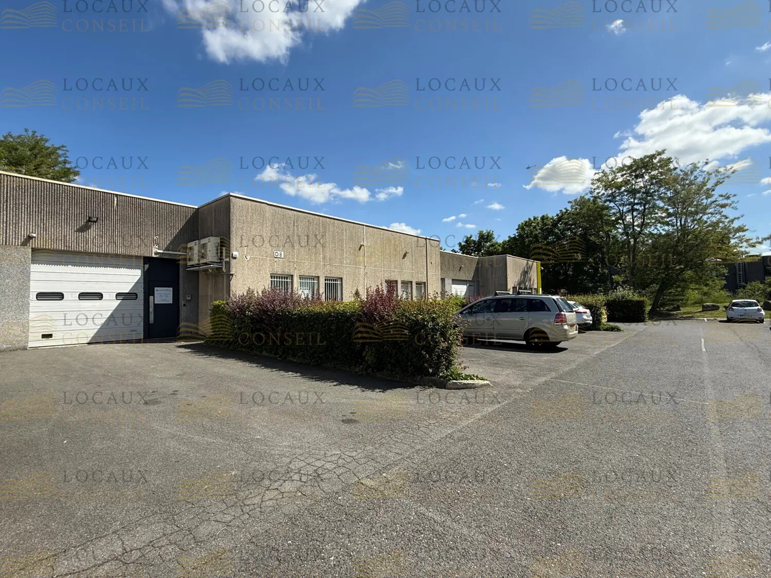 Flex in Lognes for lease Building Photo- Image 1 of 9