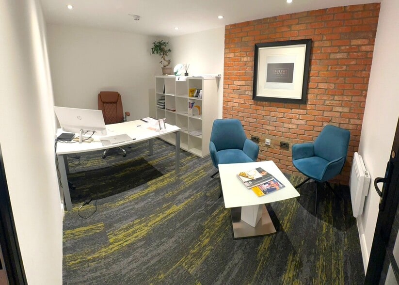 116 High St, Epping for lease - Interior Photo - Image 2 of 10