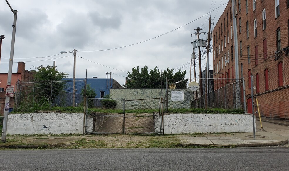 208 S Pulaski St, Baltimore, MD for lease - Building Photo - Image 3 of 20