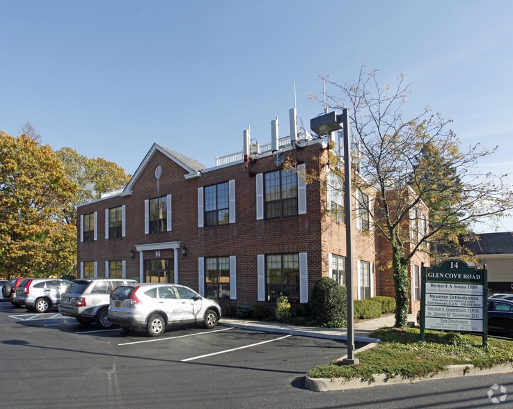 14 Glen Cove Rd, Roslyn Heights, NY for lease - Primary Photo - Image 1 of 8
