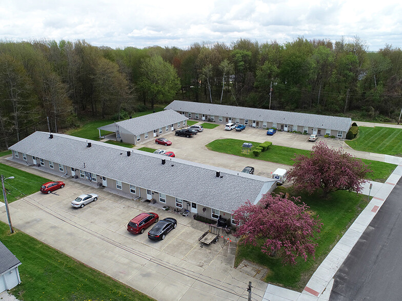 770 Chestnut St, Conneaut, OH for sale - Building Photo - Image 1 of 1