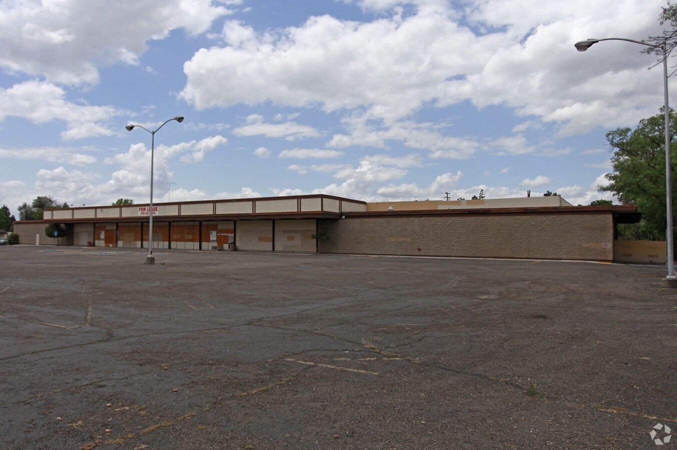 1625 Mchenry Ave, Modesto, CA 95350