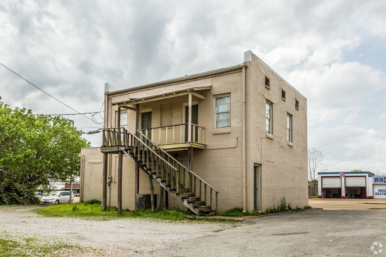 218 S Gloster St, Tupelo, MS 38801