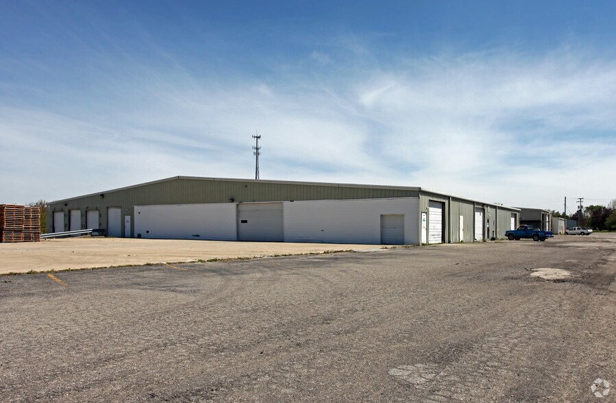 4662 S Custer Rd, Monroe, MI for sale - Building Photo - Image 1 of 1