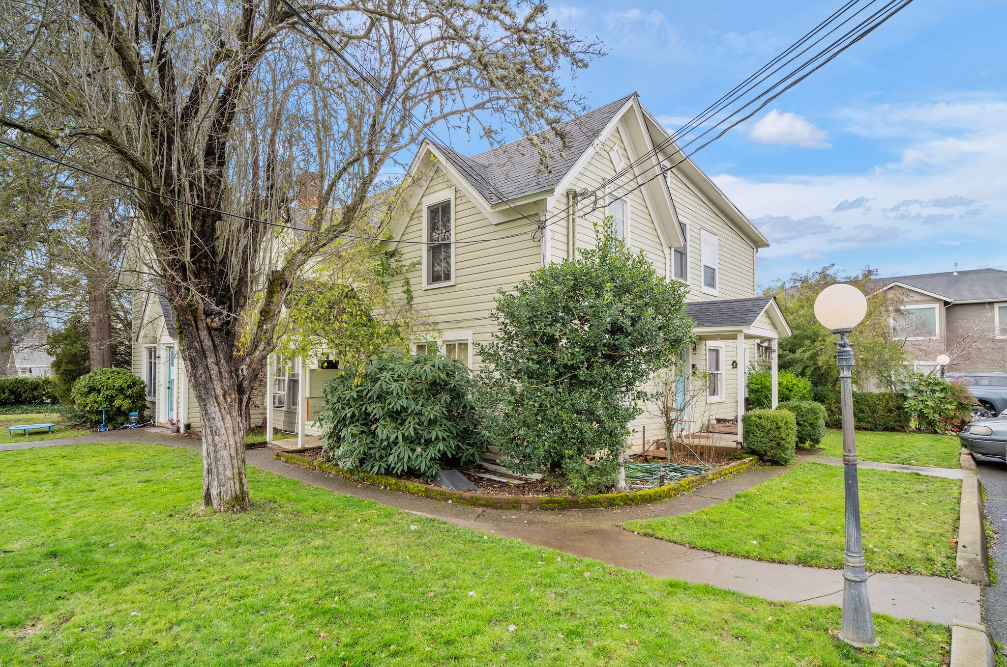 816 NE 8th St, Grants Pass, OR for sale Primary Photo- Image 1 of 1