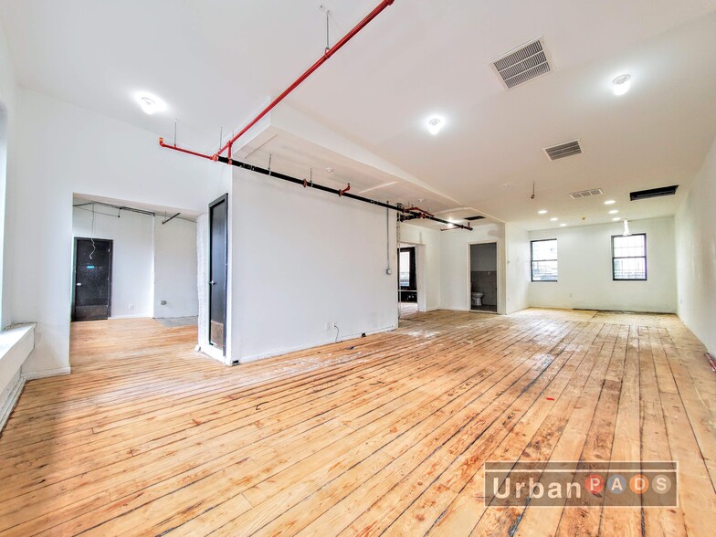 249-251 4th Ave, Brooklyn, NY for lease - Interior Photo - Image 1 of 27