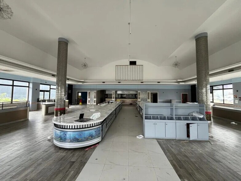 Retail in Rambouillet for lease - Building Photo - Image 3 of 11