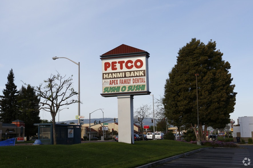 2765-2775 El Camino Real, Santa Clara, CA for lease - Building Photo - Image 2 of 12