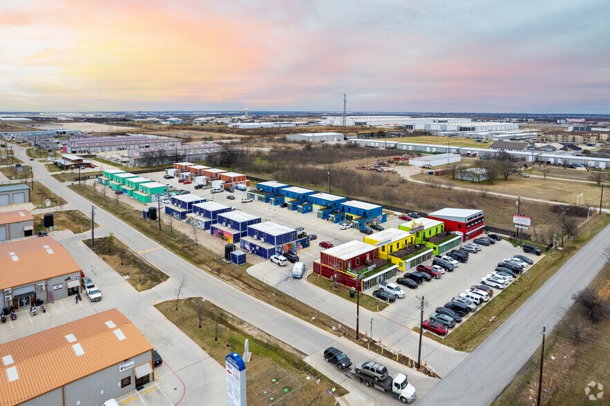 1953 Golden Heights Rd, Fort Worth, TX for lease - Aerial - Image 2 of 7