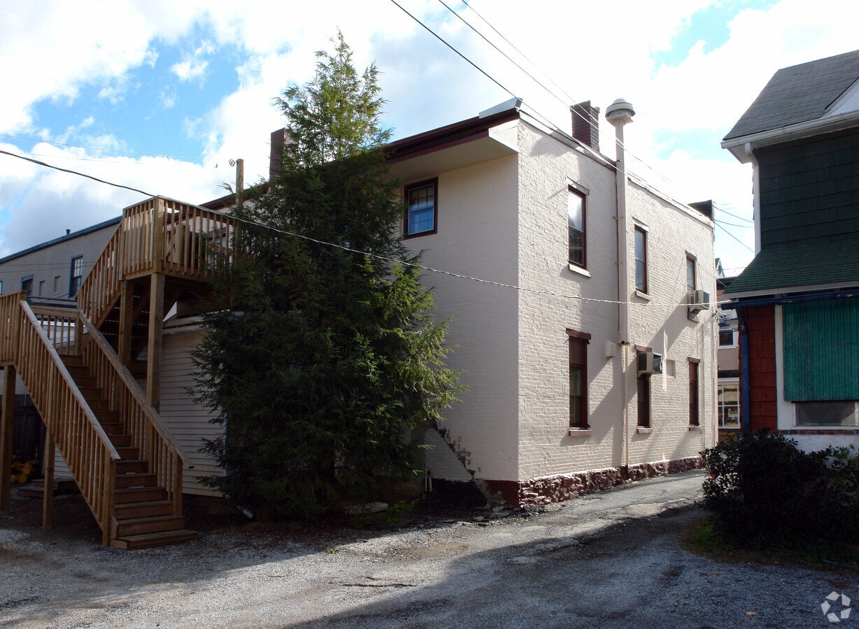 1317 E King Rd, Malvern, PA 19355