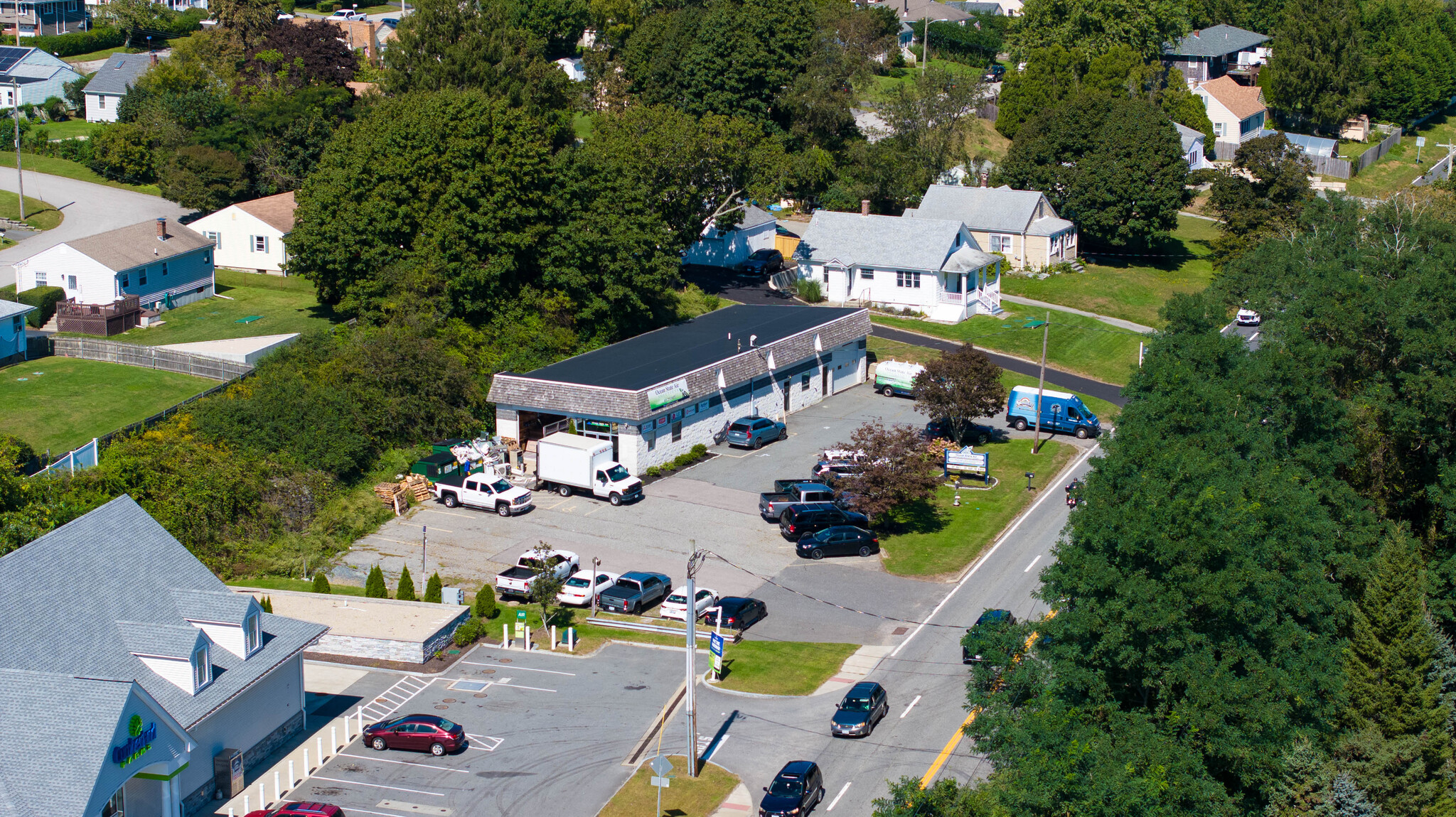 1844 E Main Rd, Portsmouth, RI for sale Building Photo- Image 1 of 1