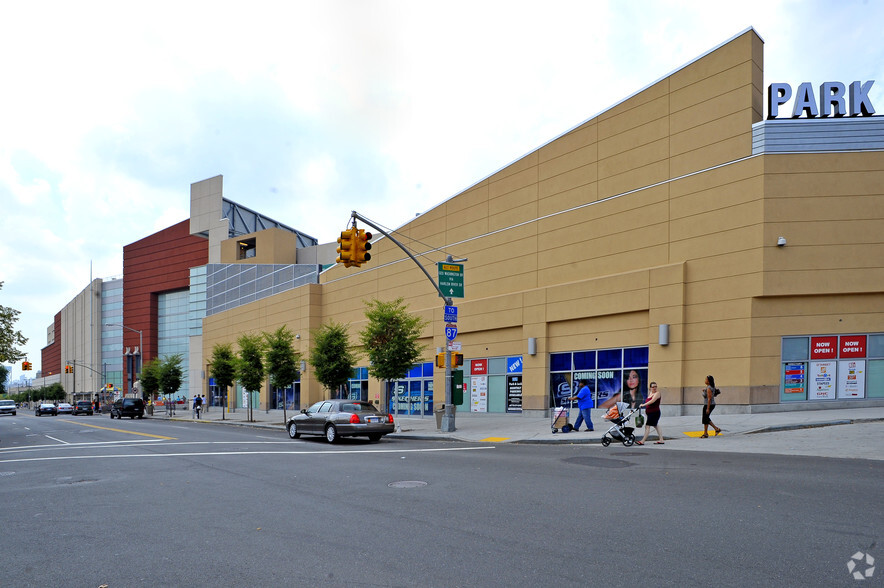 skechers bronx terminal market