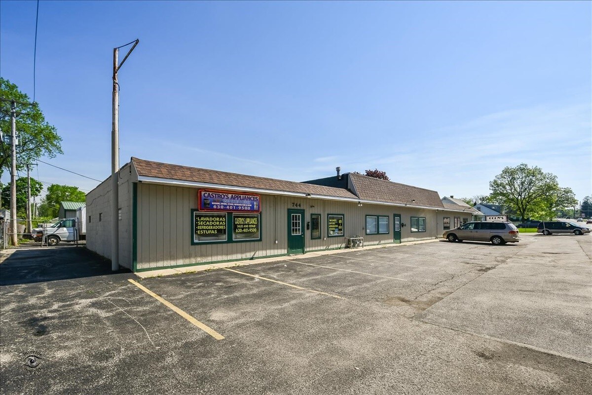 750 Montgomery Rd, Montgomery, IL for sale Building Photo- Image 1 of 1
