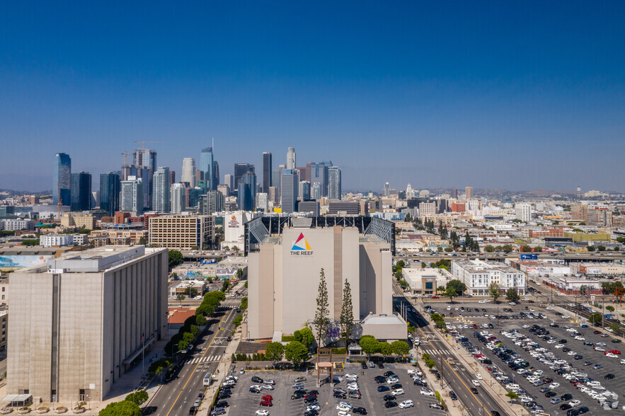 1933 S Broadway, Los Angeles, CA for lease - Building Photo - Image 3 of 5