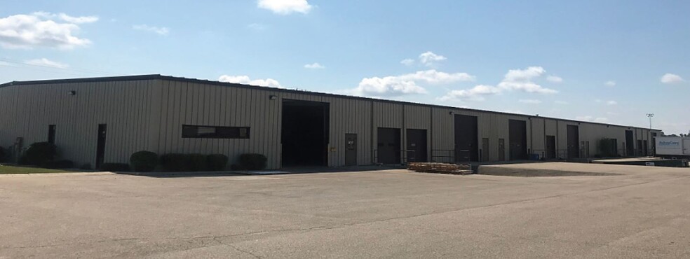 941 Ashwaubenon St, Green Bay, WI for lease - Building Photo - Image 2 of 20