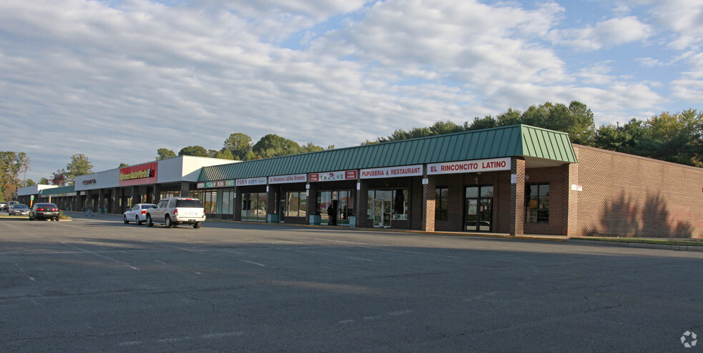 4112-4194 Dale Blvd, Woodbridge, VA for lease - Building Photo - Image 2 of 7