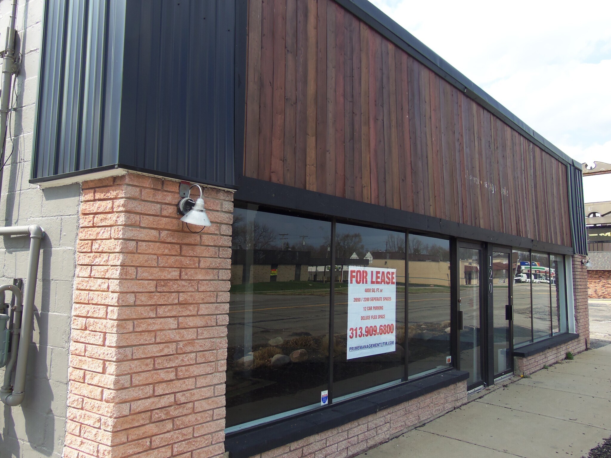 122 S Rochester Rd, Clawson, MI for sale Building Photo- Image 1 of 1