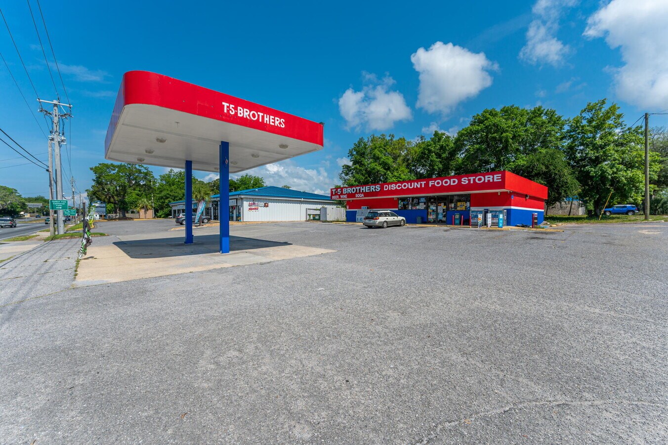 100 Miracle Strip, Mary Esther, FL 32569 T5 Brothers Convenience