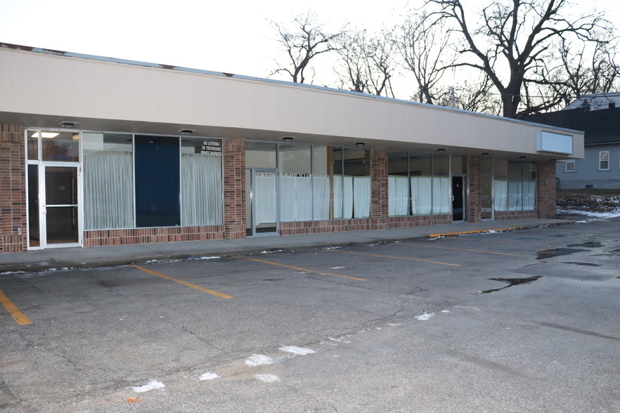 1002-1010 NW Radial Hwy, Omaha, NE for lease - Building Photo - Image 1 of 1